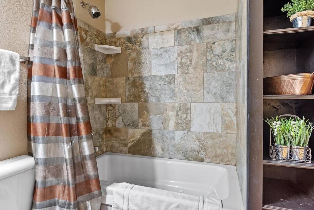 Convenient Townhouse - Near Airport Villa Rapid City Exterior foto